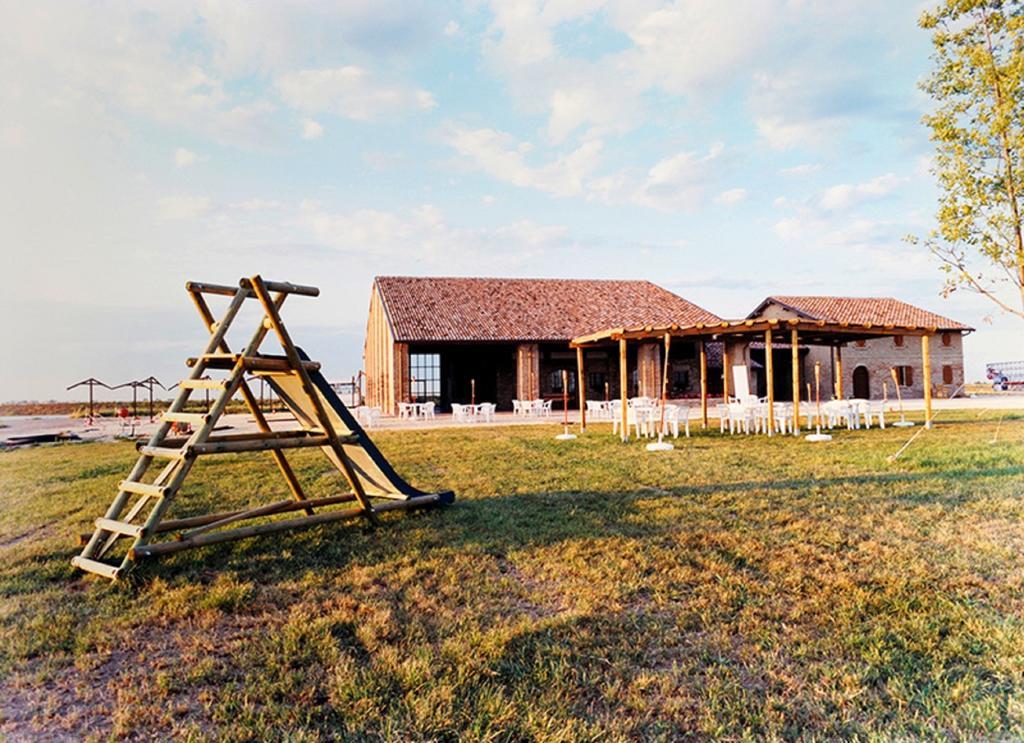 La Tomina Guest House Mirandola Exterior photo